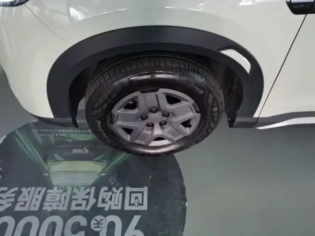 BYD Yuan UP — Фото автомобиля 22