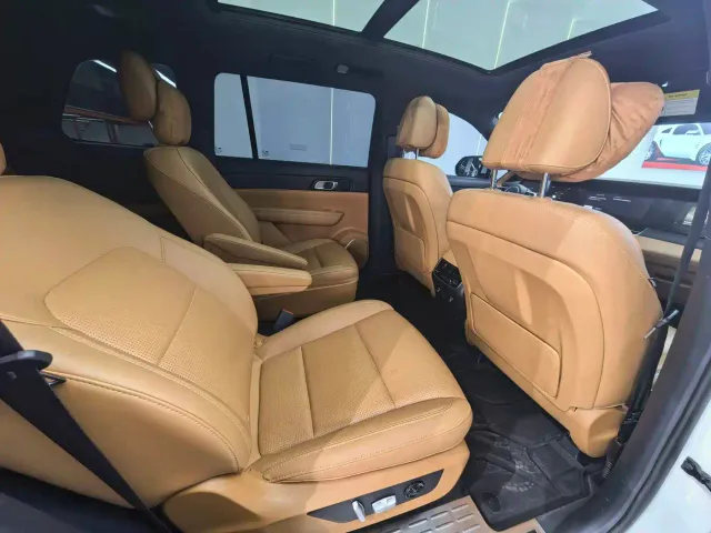 Li Auto ONE — Фото автомобиля 10