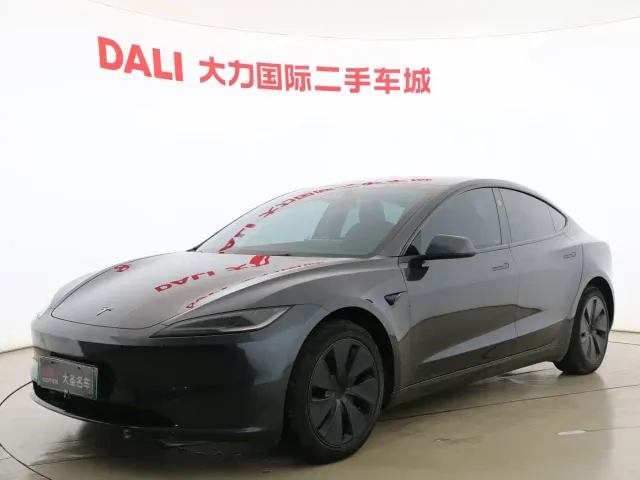 Фотография автомобиля — Tesla Model 3