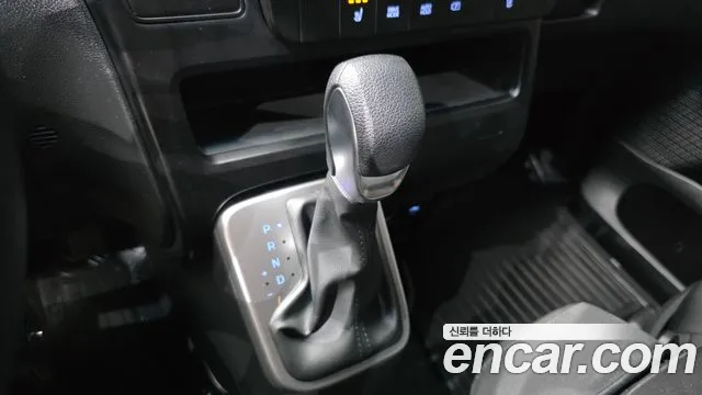 Hyundai Staria — Фото автомобиля 12
