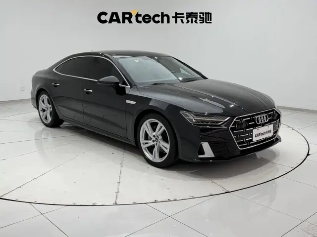 Audi A7L — Фото автомобиля 2