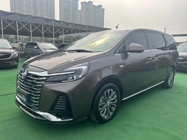 Фотография автомобиля — Buick GL8