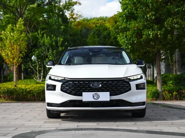 Ford Mondeo — Фото автомобиля 2