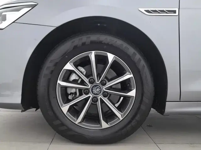 BYD Qin PLUS — Фото автомобиля 17