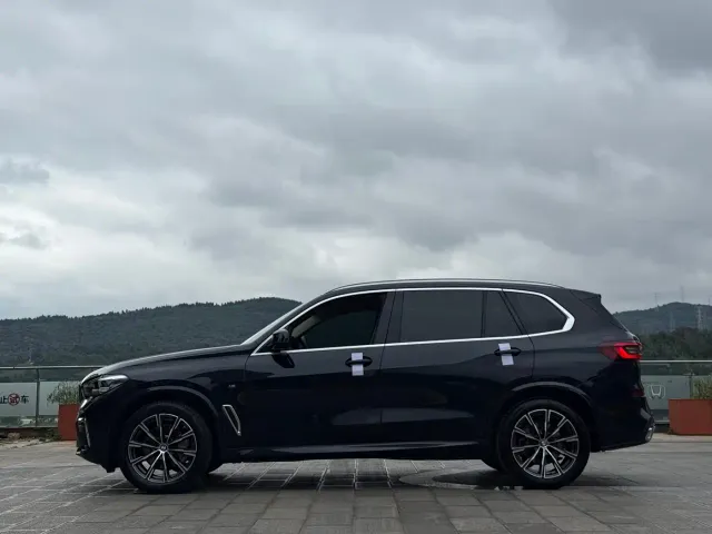 BMW X5 — Фото автомобиля 10