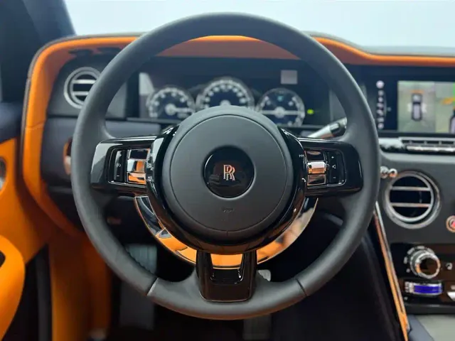 Rolls-Royce Cullinan — Фото автомобиля 24