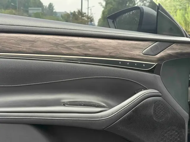 IM Motors L7 — Фото автомобиля 7