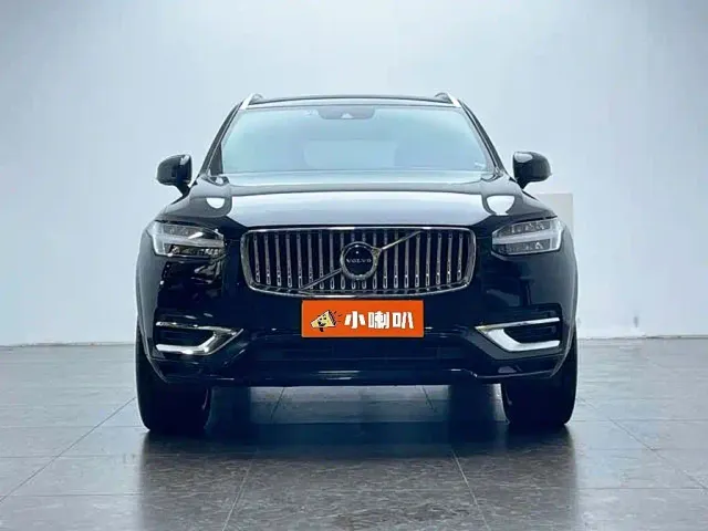 Volvo XC90 — Фото автомобиля 2