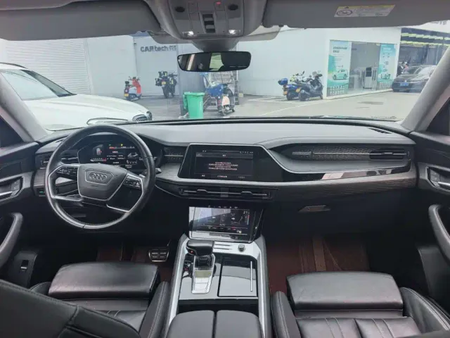 Audi Q6 — Фото автомобиля 5