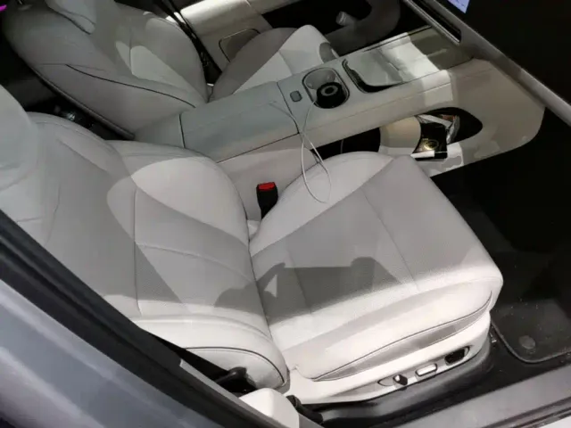 Li Auto i6 — Фото автомобиля 24