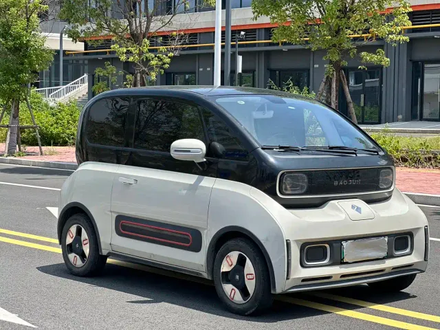 Baojun KiWi EV — Фото автомобиля 3