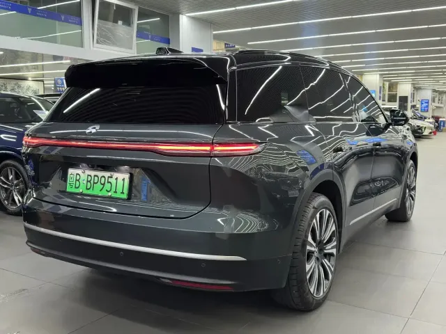 Nio ES8 — Фото автомобиля 17