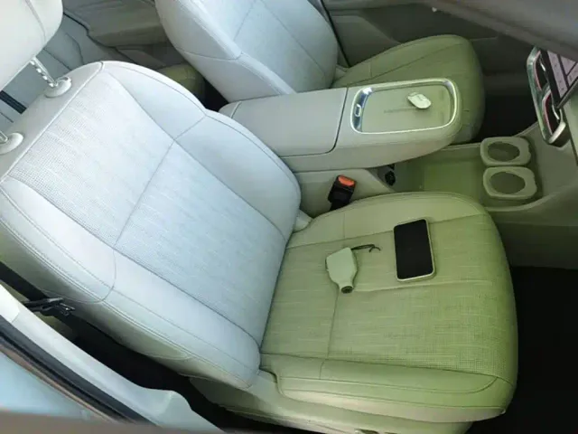 Leapmotor B10 — Фото автомобиля 24