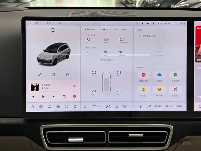 Li Auto L8 — Фото автомобиля 13