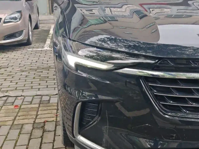 Buick Envision Plus — Фото автомобиля 5