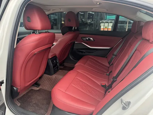 BMW 3 Series — Фото автомобиля 5