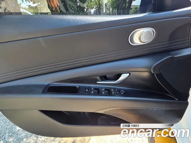 Hyundai AVANTE — Фото автомобиля 10