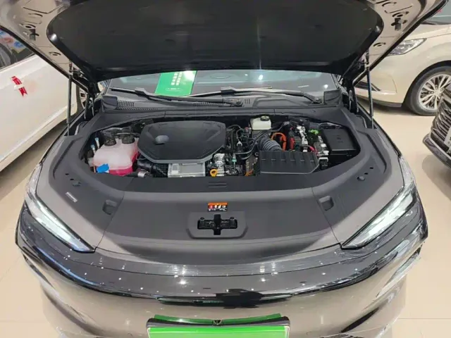 Geely Galaxy Xingyao 8 — Фото автомобиля 19