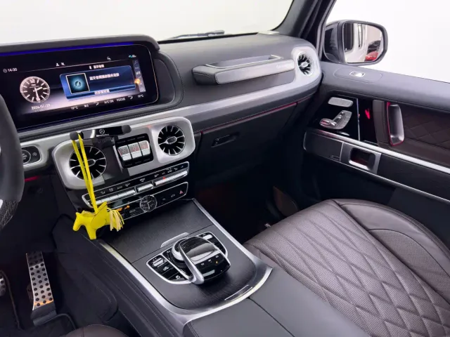 Mercedes-Benz G-Class — Фото автомобиля 25
