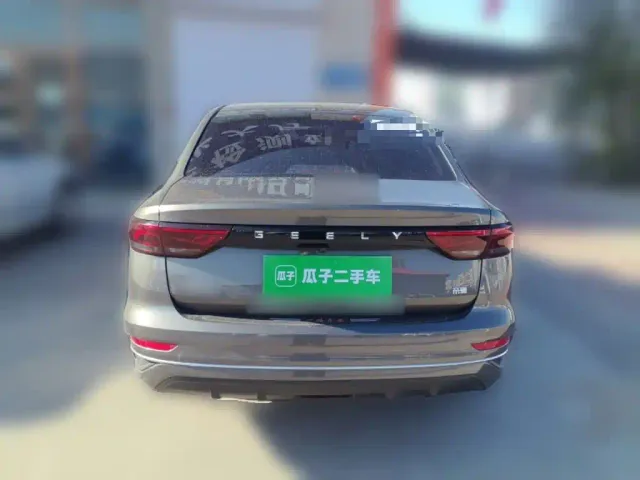 Geely Emgrand — Фото автомобиля 3