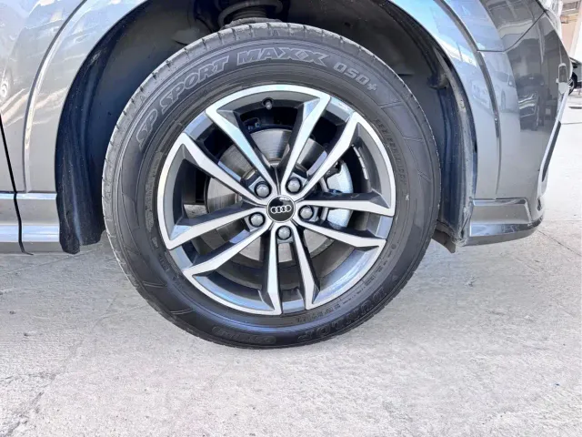 Audi Q3 — Фото автомобиля 9
