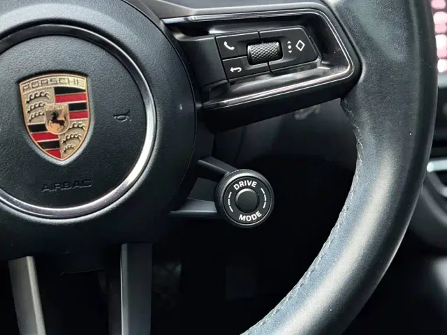 Porsche Macan — Фото автомобиля 28