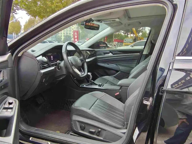 Volkswagen Passat — Фото автомобиля 5