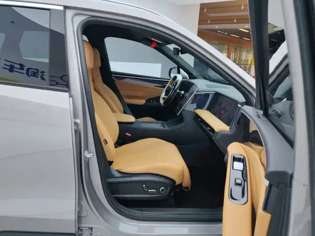 Geely Galaxy L7 — Фото автомобиля 8