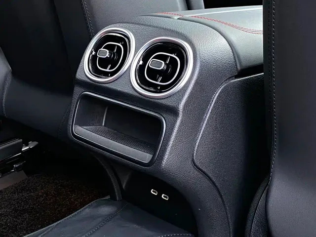 Mercedes-Benz C-Class AMG — Фото автомобиля 16