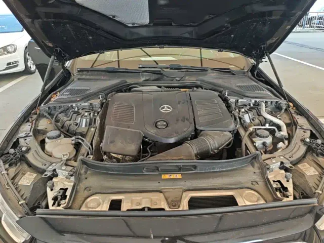 Mercedes-Benz E-Class — Фото автомобиля 19