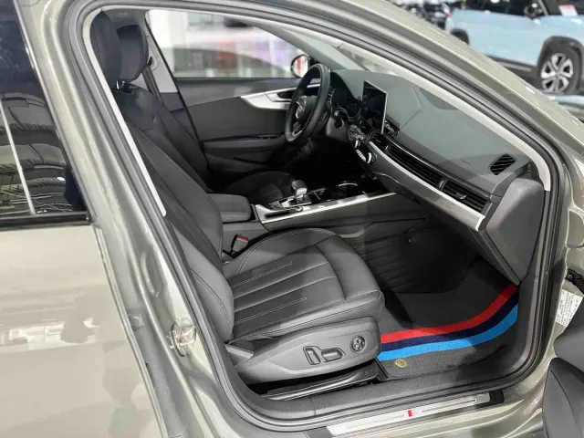 Audi A4 — Фото автомобиля 24