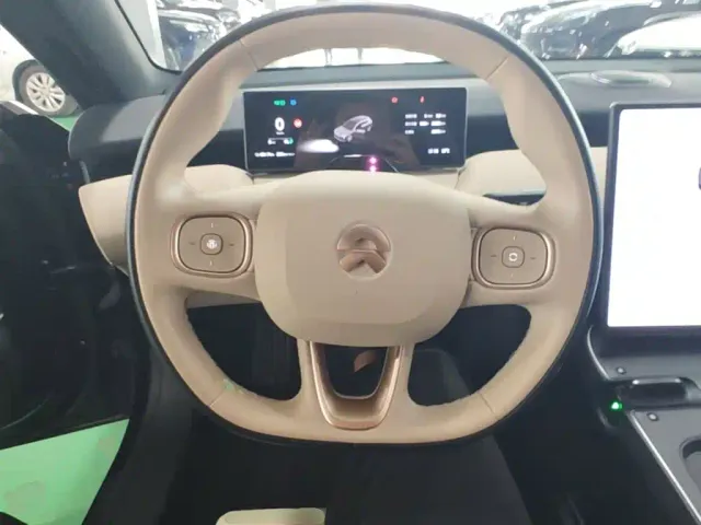 Nio ET5 Touring — Фото автомобиля 10