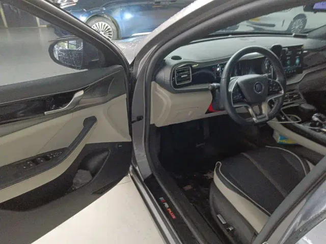 BYD Qin PLUS — Фото автомобиля 11