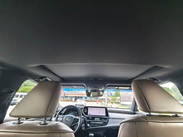 Lexus ES — Фото автомобиля 18