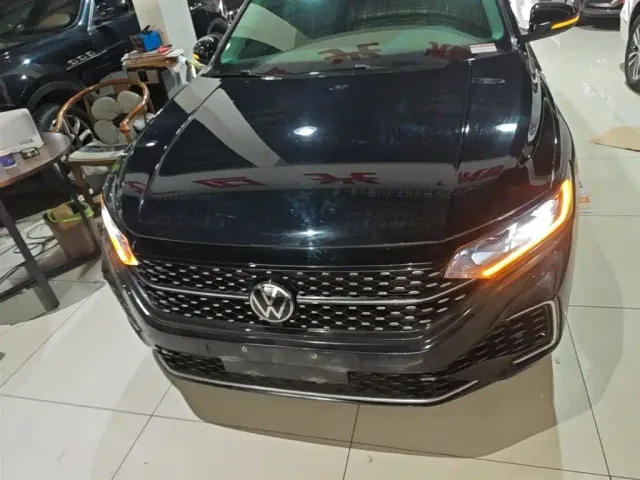 Volkswagen Passat — Фото автомобиля 2