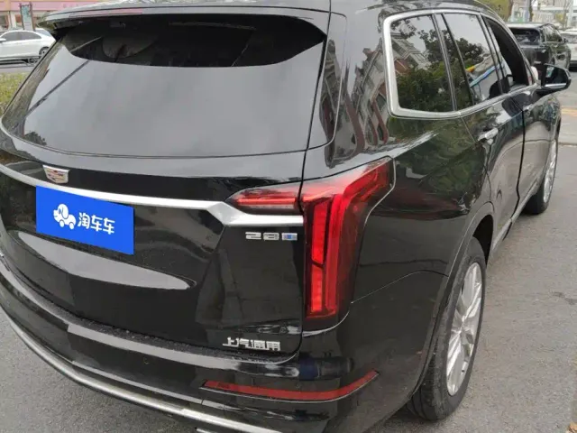 Cadillac XT6 — Фото автомобиля 3