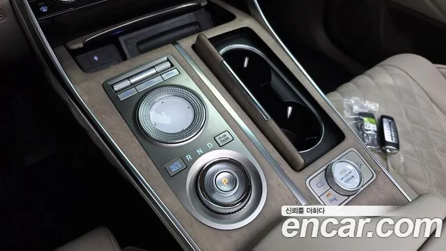 Genesis GV80 — Фото автомобиля 12