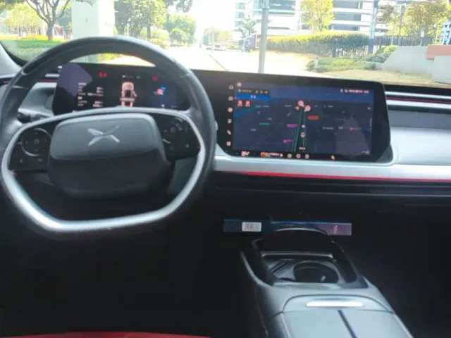 Xpeng P7 — Фото автомобиля 16