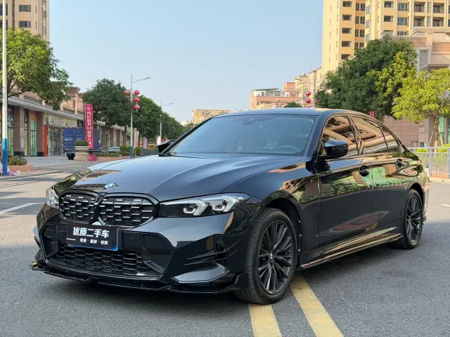 Фотография автомобиля — BMW 3 Series
