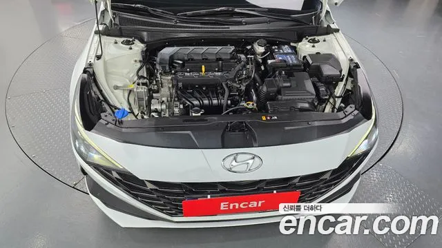 Hyundai Avante CN7 — Фото автомобиля 9