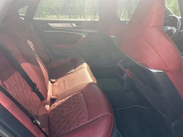 Audi A7L — Фото автомобиля 8