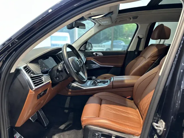 BMW X7 — Фото автомобиля 15