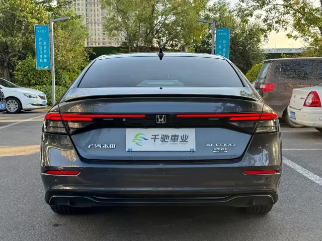 Honda Accord — Фото автомобиля 18