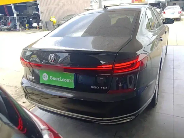 Volkswagen Passat — Фото автомобиля 5