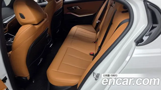 BMW 3-Series 3 серия (G20) 320i M Sport — Фото автомобиля 26