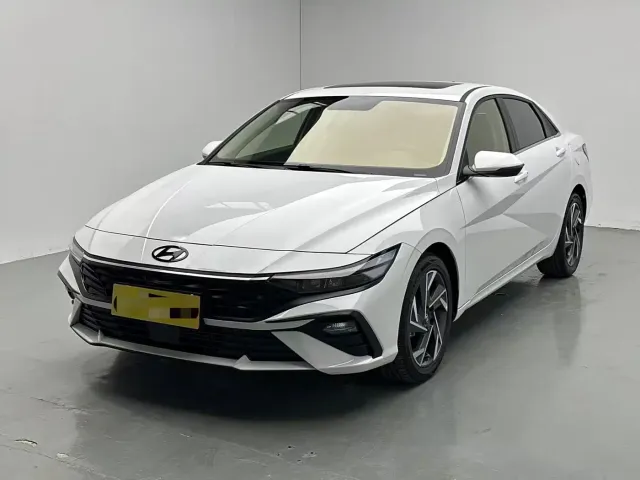 Фотография автомобиля — Hyundai Elantra