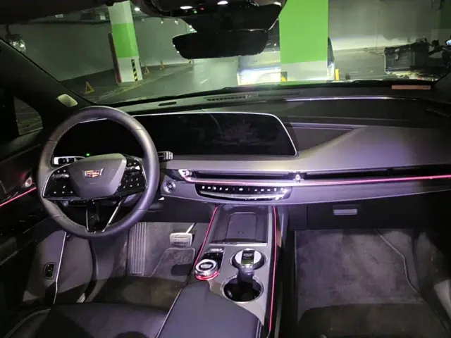Cadillac XT5 — Фото автомобиля 12