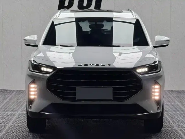 Jetour X70 Plus — Фото автомобиля 2