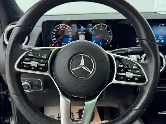 Mercedes-Benz GLB-Class — Фото автомобиля 10