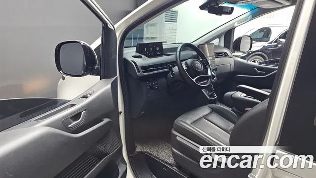 Hyundai Staria Staria Tourer 11 мест — Фото автомобиля 10